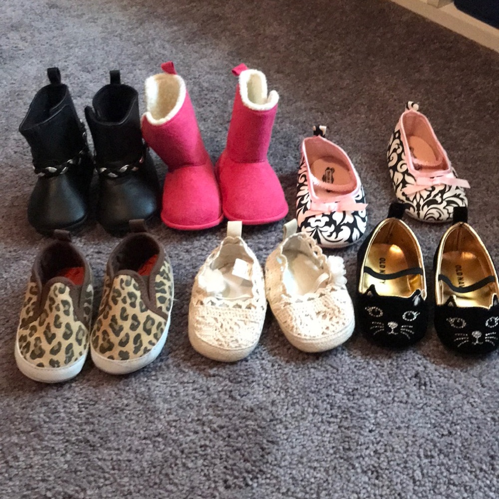 Baby girls shoes, lot of 6.